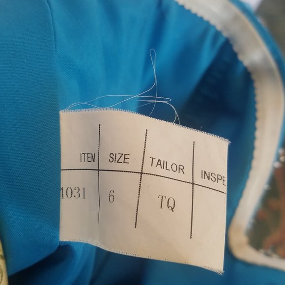 Beautiful Strapless Aqua Prom/Formal Dress(Size 6) - Picture 6 of 8